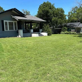 lawn care services by Legend Steven  reviewed on June 30, 2022