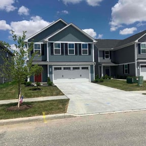 yard service by JD's lawn care services reviewed on August 19, 2025