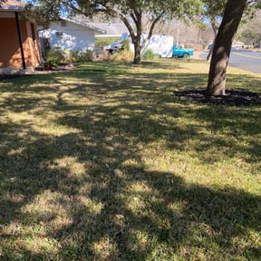 Leaf Removal by CD Enterprise property management reviewed on August 17, 2025