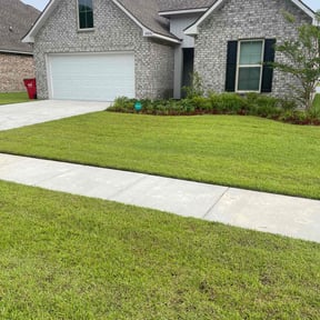 landscaping by AG worx 225, LLC reviewed on November 20, 2025