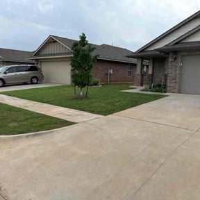 landscaping by MO Lawn Care reviewed on August 17, 2025
