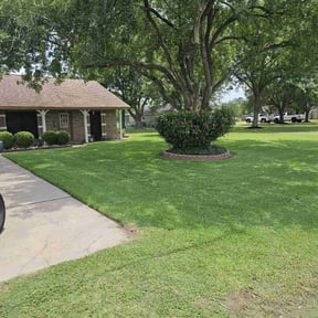 landscaping by Landscaping by Jay reviewed on August 16, 2025