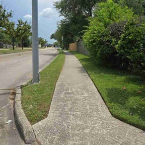 yard work by Kuttengrass356 llc reviewed on August 18, 2025