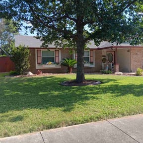 residential landscaping by Chek'Rd Lawn Service reviewed on February 27, 2024