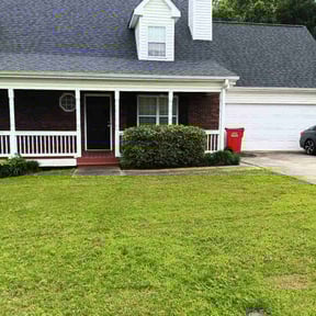 Bush Trimming by Barnes Lawn Care reviewed on August 20, 2025