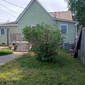 Bush Trimming by Old Owl Construction reviewed on June 13, 2026