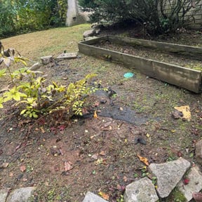 Flower Bed Weeding by Royal Lawn Care reviewed on October 23, 2025