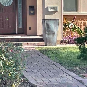 Flower Bed Weeding by Omar Norris reviewed on August 16, 2025
