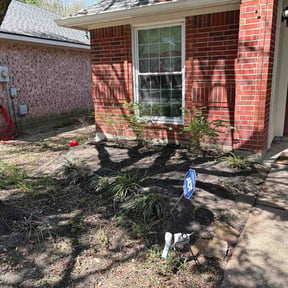 Leaf Removal by Mareana Lawncare LLC reviewed on May 4, 2026