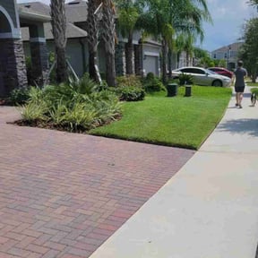 landscaping services by Grass hopper reviewed on May 17, 2024