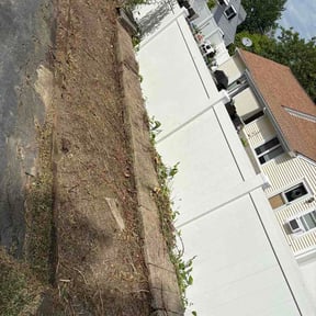 Flower Bed Weeding by Meza Construction and Landscaping LLC reviewed on June 15, 2026