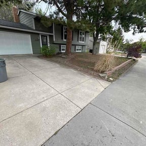 Leaf Removal by Nivea Cut With Care Lawn Services reviewed on September 12, 2026