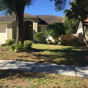 Bush Trimming by Green It Up Yardscapes reviewed on August 15, 2025