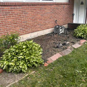 Flower Bed Weeding by Hayes Landscapes reviewed on April 30, 2026