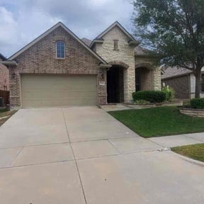 yard work by Texas Green Acres lawn service reviewed on August 20, 2025