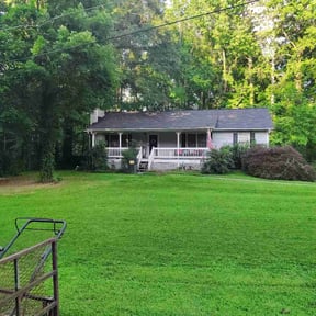 lawn maintenance by García-G lawn care service  LLC reviewed on August 17, 2025