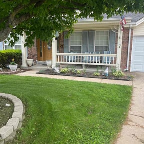 yard work by Ramiro's Lawn Care reviewed on November 20, 2025