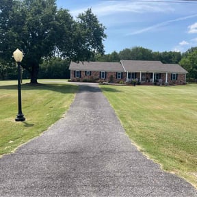 yard service by Midsouth lawn gators reviewed on August 17, 2025
