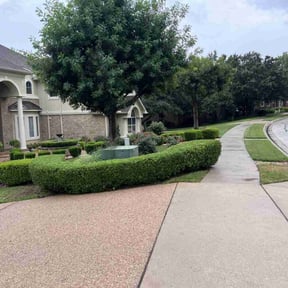 Bush Trimming by Graham&#039;s Lawn Care reviewed on December 9, 2022