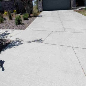 Leaf Removal by Mow It Alls Of Vero LLC reviewed on June 12, 2026