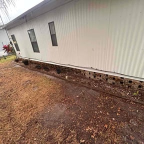 Leaf Removal by Elite Mowers LLC reviewed on December 5, 2025