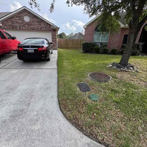 Leaf Removal by mark's lawncare reviewed on April 13, 2026