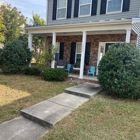 Bush Trimming by Pettit Lawn Care reviewed on October 19, 2025