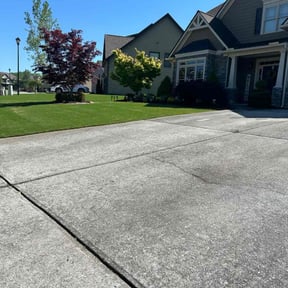 yard maintenance by Fuqua Property Solutions, LLC reviewed on December 18, 2025