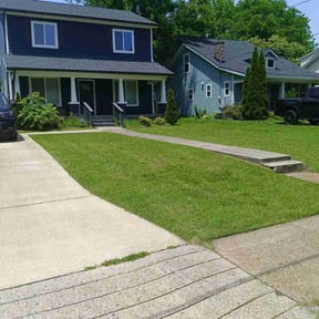 gardening service by Lawnsters  reviewed on November 24, 2025