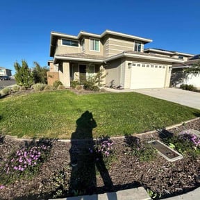 yard maintenance by AG lawn service reviewed on August 15, 2025