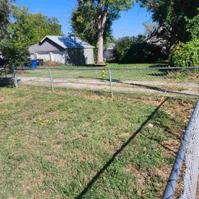 Bush Trimming by Lee Lawn Cutting reviewed on November 8, 2025