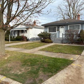 Leaf Removal by Romero's Quality Lawn Service reviewed on November 21, 2025