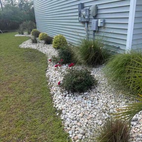 Bush Trimming by Unique Landscaping reviewed on June 12, 2026