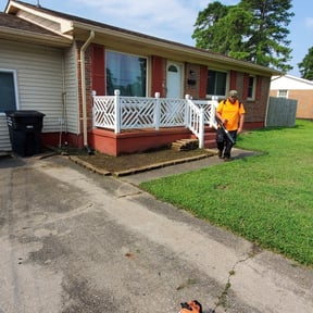 Flower Bed Weeding by Lawn Mow Bros reviewed on August 18, 2025
