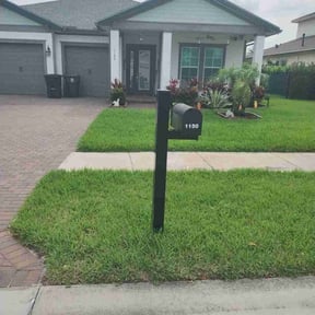 lawn maintenance by Buford Lawn Care and Maintenance reviewed on November 22, 2022