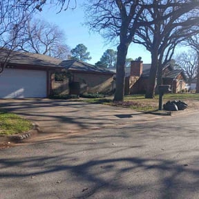 Leaf Removal by Carlos Lawn reviewed on January 4, 2026