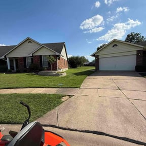 gardening service by Legacy Lawns reviewed on December 20, 2025