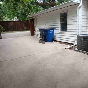 Leaf Removal by JT Ultimate Lawn Solutions reviewed on August 25, 2026