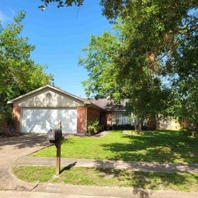 yard work by Kizer Landscaping and Junk Removal LLC reviewed on August 14, 2025