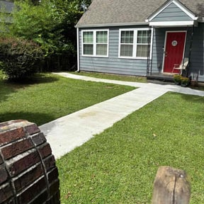residential landscaping by Montour Xpress reviewed on August 16, 2025