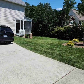 gardening service by Chacon Lawn Care reviewed on December 6, 2025