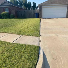 turf maintenance by A&R landscaping reviewed on August 19, 2023