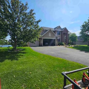 yard service by Coram landscaping reviewed on April 25, 2024