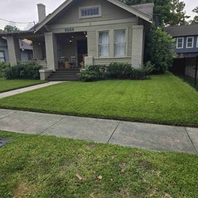 yard work by Man & Mower reviewed on August 13, 2025