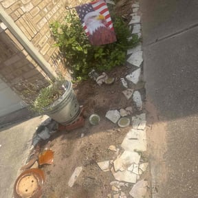 Flower Bed Weeding by Santos Lawn Service reviewed on November 4, 2025