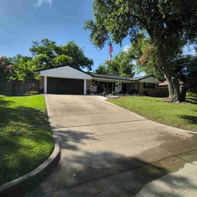 yard service by J &amp; R's  Lawn Care Where the Grass is Greener reviewed on November 21, 2025