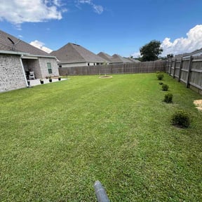 residential landscaping by Scott's Landscaping And Pool Service reviewed on November 29, 2025