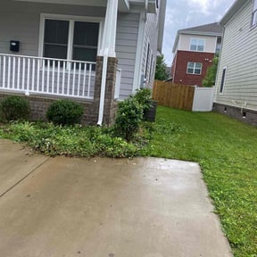Bush Trimming by Magic landscaping reviewed on August 15, 2025