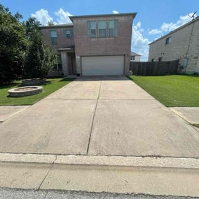 gardening service by Veazey's Yard Care reviewed on August 20, 2025