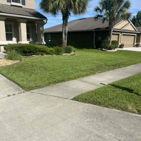 landscape maintenance by Pro Landscape reviewed on August 18, 2025